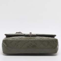 مملوكة مسبقًا Chanel Classic Double Flap Medium Patent Leather Flap Bag