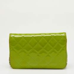 Pre Owned محفظة شانييل سلسلة بحرف سي بحزام جلد أخضر مبطن لامع