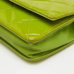 Pre Owned محفظة شانييل سلسلة بحرف سي بحزام جلد أخضر مبطن لامع