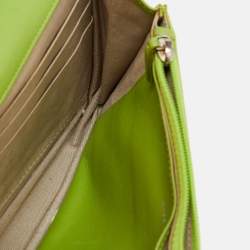 Pre Owned محفظة شانييل سلسلة بحرف سي بحزام جلد أخضر مبطن لامع