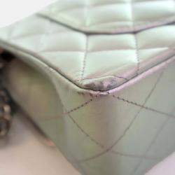 مملوكة مسبقًا حقيبة شانيل "كلاسيك دبل فلاب" جلد خروف صغيرة