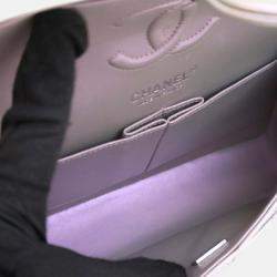 مملوكة مسبقًا حقيبة شانيل "كلاسيك دبل فلاب" جلد خروف صغيرة