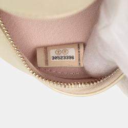 Pre Owned حقيبة كلتش شانيل دائرية جلد حمل مبطن لامعة بلون ذهبي بسلسلة