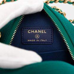 مملوكة مسبقًا حقيبة شانيل مستديرة كروس بودي قماش جيرسي ثلاثية الألوان أزرق أخضر CC فيليجري