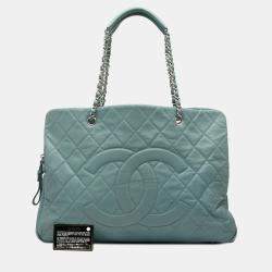 مملوكة مسبقًا حقيبة يد شانيلازرق مبطن جلد كافيار تايملس كبير جداً