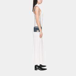 مملوكة مسبقًا جاكيت شانيل فلاب بوي جلد عجل معتق شيفرون أزرق داكن صغير