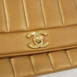 Pre Owned Chanel Gold Lambskin Leather Shoulder Bag