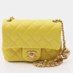 مملوكة مسبقًا Chanel Mini Yellow Lambskin Matelasse Shoulder Bag 