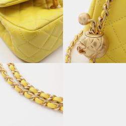 مملوكة مسبقًا Chanel Mini Yellow Lambskin Matelasse Shoulder Bag 