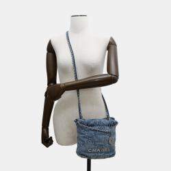 مملوكة مسبقًا حقيبة شانيل 22 كوكو مارك دينم صغيرة