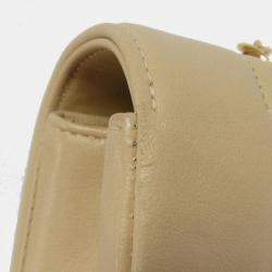مملوكة مسبقًا Chanel Beige Leather Shoulder Bag