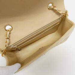 مملوكة مسبقًا Chanel Beige Leather Shoulder Bag