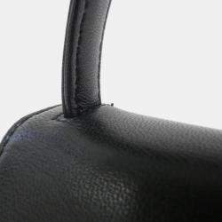 مملوكة مسبقًا Chanel Black Leather Handbag