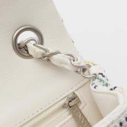 Pre Owned حقيبة كتف شانيل مات لاسيه قماش غطاء مفرد أبيض بألوان متعددة