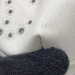 مملوكة مسبقًا Chanel 22 Matelasse Perforated Small Handbag In Shiny Calfskin Leather White