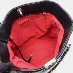 مملوكة مسبقًا Chanel 19 Shoulder Bag Leather Black