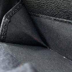 Pre Owned حقيبة ظهر شانيل كلاسيكية كوكو مارك صغيرة مطبقة جلد عجل أسود