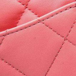 Pre Owned حقيبة شانيل الكتف الصغ يرة مطرزة جلد خروف (جلد الغنم) وردية اللون