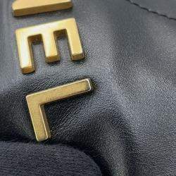 مملوكة مسبقًا حقيبة شانيل 22 صغيرة بعلامة كوكو جلد عجل لامع أسود