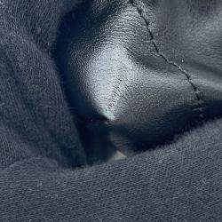 مملوكة مسبقًا حقيبة شانيل 22 صغيرة بعلامة كوكو جلد عجل لامع أسود