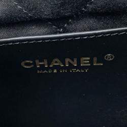 مملوكة مسبقًا حقيبة شانيل 22 صغيرة بعلامة كوكو جلد عجل لامع أسود