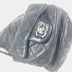مملوكة مسبقًا Chanel Double Pocket Quilted Bag Zipper Chain Backpack Gunmetal Rucksack Leather Black