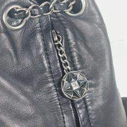 مملوكة مسبقًا Chanel Double Pocket Quilted Bag Zipper Chain Backpack Gunmetal Rucksack Leather Black