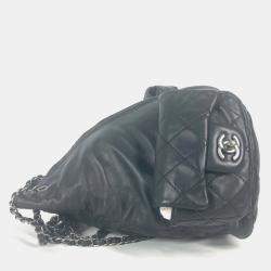 مملوكة مسبقًا Chanel Double Pocket Quilted Bag Zipper Chain Backpack Gunmetal Rucksack Leather Black