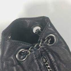 مملوكة مسبقًا Chanel Double Pocket Quilted Bag Zipper Chain Backpack Gunmetal Rucksack Leather Black