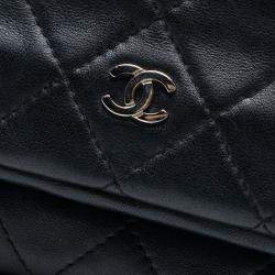 Pre Owned Chanel Black Quilted Lambskin CC Beauty Foldover Clutch