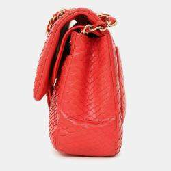 مملوكة مسبقًا حقيبة شانيل جلد الثعبان الأحمر مقاس متوسط قلاب مزدوج 2016-17