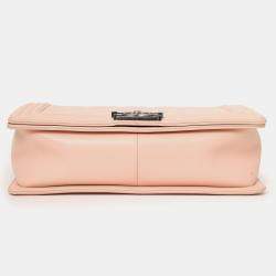 مملوكة مسبقًا حقيبة شانيل بوي كبيرة جلد خروف وردي فاتح 2014