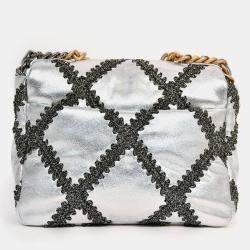 مملوكة مسبقًا Chanel Limited Edition Silver/Gunmetal Crochet Small 19 Duo-Toned Chain Shoulder Bag