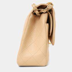 Pre Owned حقيبة شانيل كلاسيك مزدوجة القلاب كبيرة من جلد الكافيار البيج 2010-11