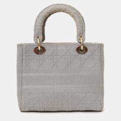 Pre Owned حقيبة كريستيان ديور 2020 قماش مطرز كاناج رمادي بحجم متوسط دي-لايت مع حزام