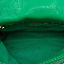 مملوكة مسبقًا Chanel Green Medium Lambskin 19 Flap