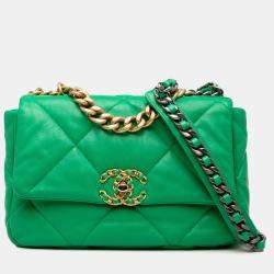 مملوكة مسبقًا Chanel Green Medium Lambskin 19 Flap