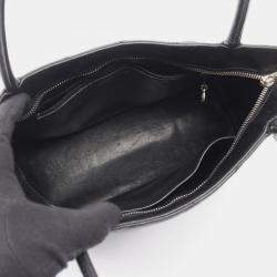 Pre Owned حقيبة شانيل ميداليون جلد كافيار أسود توت