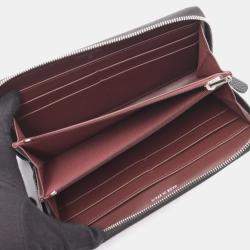 مملوكة مسبقًا Chanel Classic Matelasse Long Black Grained Calfskin Leather Round Zip Wallet