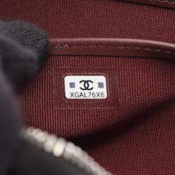 مملوكة مسبقًا Chanel Classic Matelasse Long Black Grained Calfskin Leather Round Zip Wallet