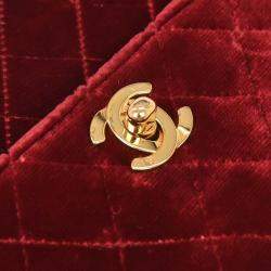 مملوكة مسبقًا حقيبة كتف شانيل بورغندي مستقيمة مخملية