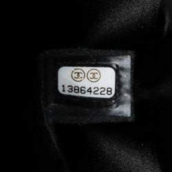 مملوكة مسبقًا حقيبة شانيل متوسطة قلاب مزدوج ساتان وترتر باريس-شنغهاي حمراء