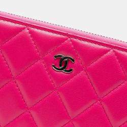 Pre Owned حقيبة شانيال كلتش منظم كبيرة مبطنة من جلد الحمل الوردي بسحاب دائري