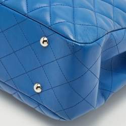 مملوكة مسبقًا Chanel CC Classic Blue Quilted Leather Shopper Tote