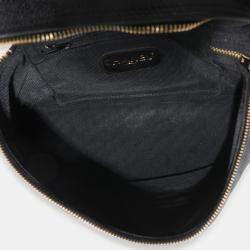 مملوكة مسبقًا Chanel Vintage Black Caviar Triple CC Crossbody Handbag