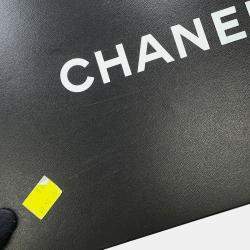 مملوكة مسبقًا حقيبة كتف شانيـل ماتلاسي مزدوجة القلاب طباعة كوكو قماش أسود مقاس ٢٥