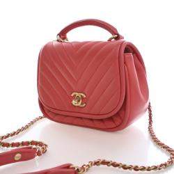 Pre Owned حقيبة شانيل صغيرة بجلد الخروف المستدير العكسي بقلّاب