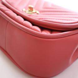 Pre Owned حقيبة شانيل صغيرة بجلد الخروف المستدير العكسي بقلّاب