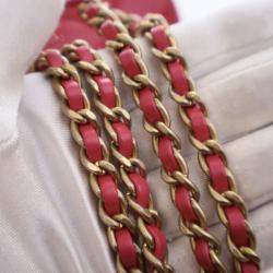 Pre Owned حقيبة شانيل صغيرة مستطيلة جلد خروف بسلسلة لؤلؤة كراش مع رفرف