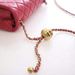 Pre Owned حقيبة شانيل صغيرة مستطيلة جلد خروف بسلسلة لؤلؤة كراش مع رفرف